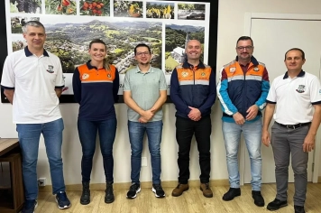 Barra do Rio Azul recebe visita técnica da Defesa Civil Estadual e discute ações de prevenção a desastres