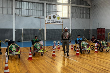 ESCOLINHA DE TRÂNSITO EM BARRA DO RIO AZUL PROMOVE APRENDIZADO LÚDICO SOBRE SEGURANÇA VIÁRIA