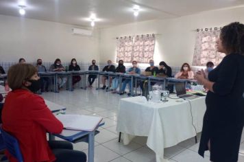 Professores e funcionários da escola Jubaré participam de semana de formação 