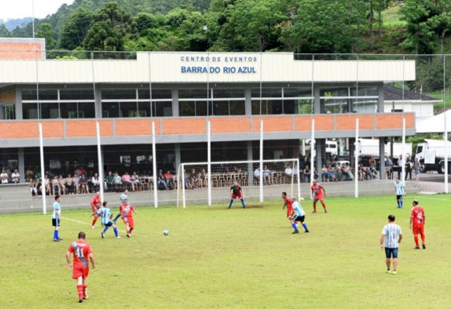  Barra do Rio Azul inaugura Centro de Eventos