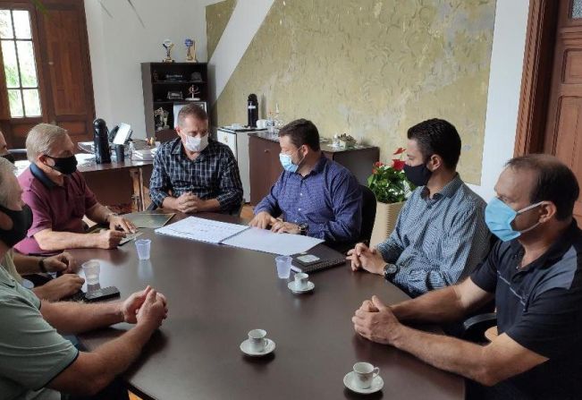 MUNICÍPIOS UNIDOS PARA O ACESSO ASFÁLTICO