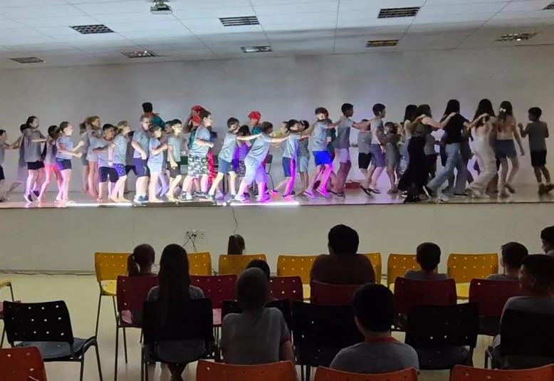 Grupo de Teatro de Barra do Rio Azul se apresenta em Aratiba