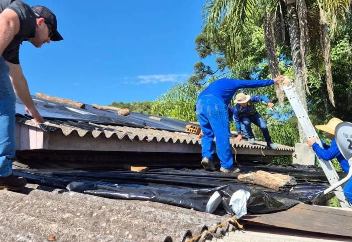 Equipe da Prefeitura de Barra do Rio Azul presta novo apoio a Erechim após temporal