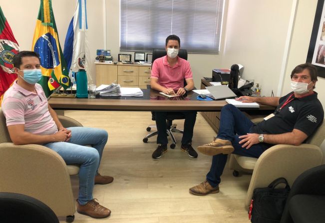 Prefeito recebe representante da RGE