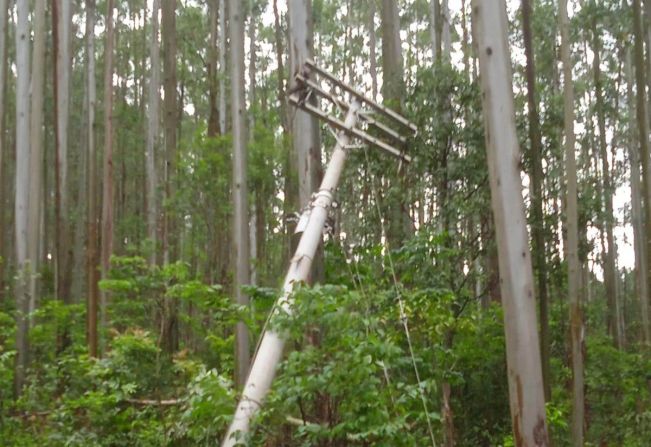 TEMPORAL CAUSA ESTRAGOS NO INTERIOR DE BARRA DO RIO AZUL