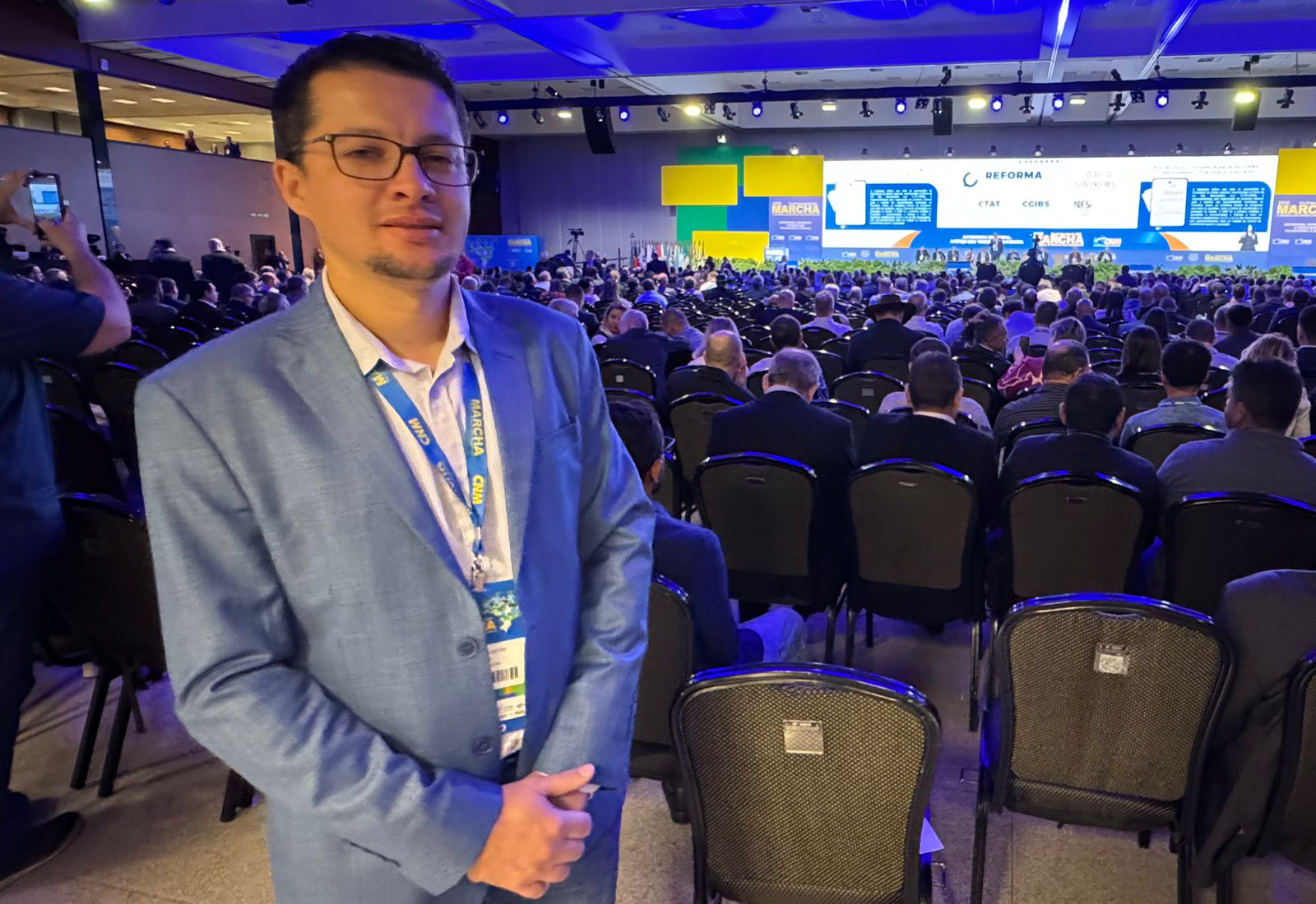 PREFEITO DE BARRA DO RIO AZUL PARTICIPA DA MARCHA A BRASÍLIA EM DEFESA DOS MUNICÍPIOS