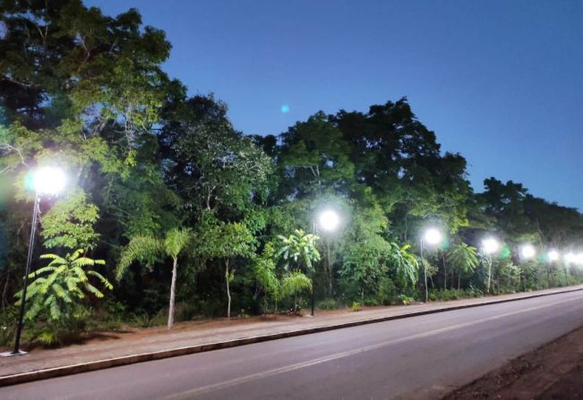   Rua das Rosas recebe iluminação de LED