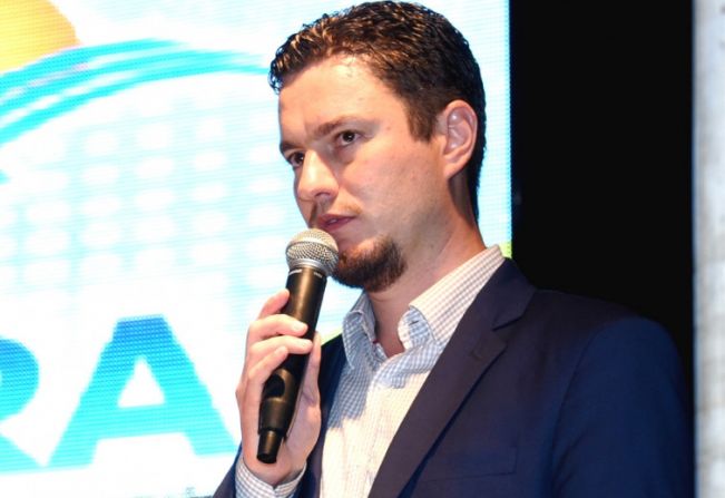 PREFEITO INTEGRA NOVA DIRETORIA DA FAMURS