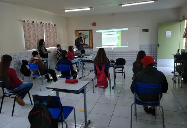 Alunos do 8º e 9º ano participam da 1ª Olímpiada Nacional de Eficiência Energética