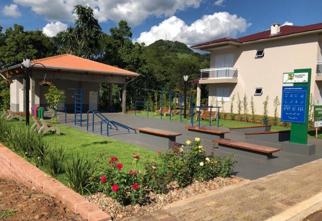 Inaugurada academia de saúde ao ar livre