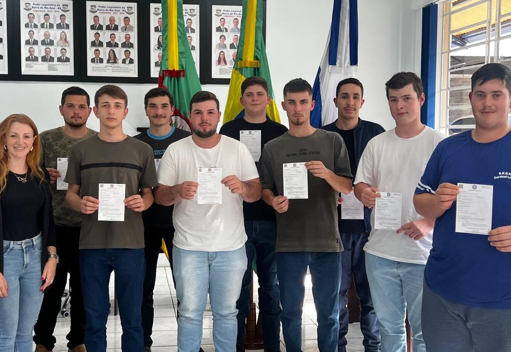 BARRA DO RIO AZUL REALIZOU A ENTREGA DO CERTIFICADO DE DISPENSA DE INCORPORAÇÃO 