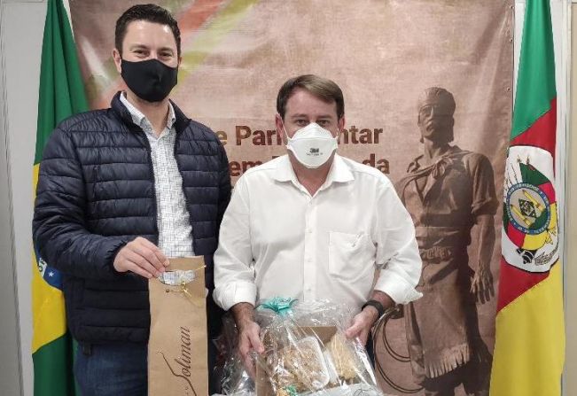 Prefeito se reúne com Secretário Estadual de Turismo