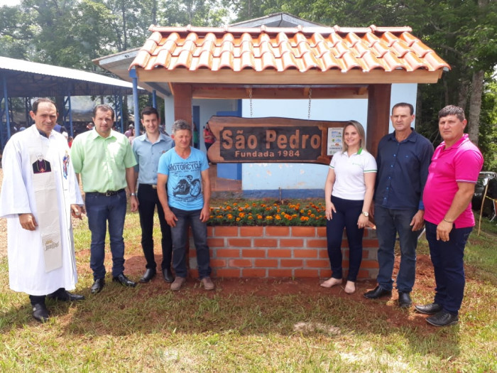 Comunidade São Pedro inaugura pórtico de identificação