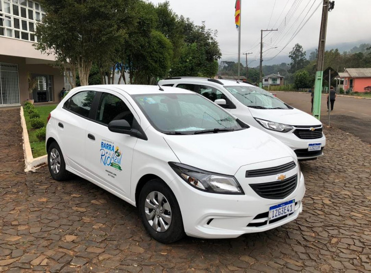 PREFEITURA ADQUIRE DOIS NOVOS VEÍCULOS 