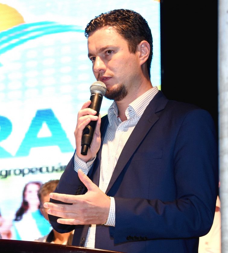 PREFEITO INTEGRA NOVA DIRETORIA DA FAMURS