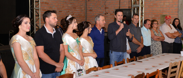 Festa do Porco abre as festividades de aniversário de Barra do Rio Azul