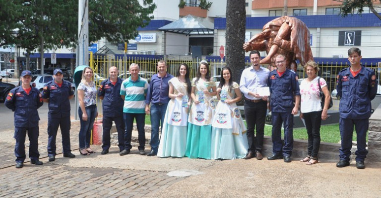 Comitiva de Barra do Rio Azul divulga 6ª EXPOBARRA em Erechim