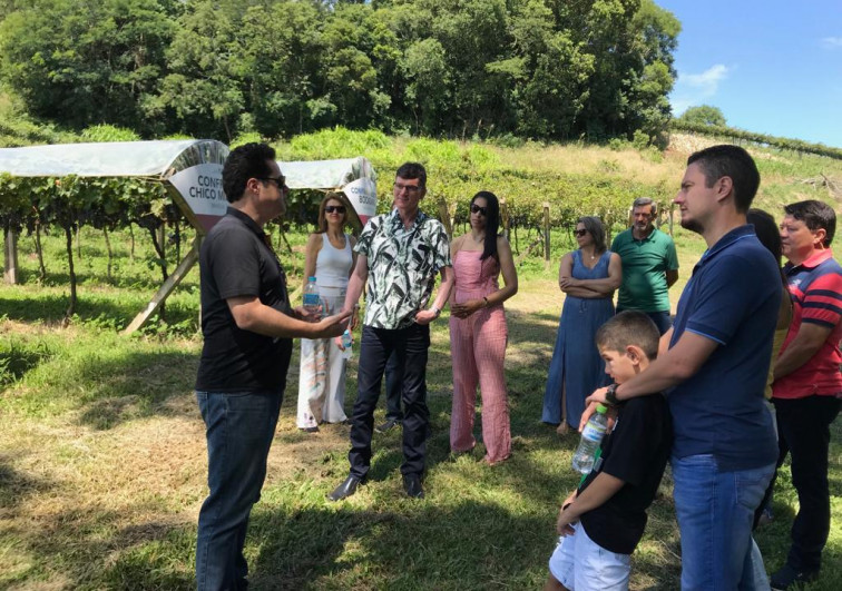 Prefeito de Barra do Rio Azul participa de encontro com prefeito da Alemanha