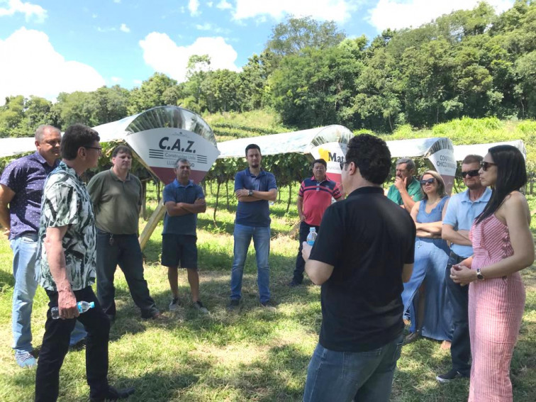 Prefeito de Barra do Rio Azul participa de encontro com prefeito da Alemanha
