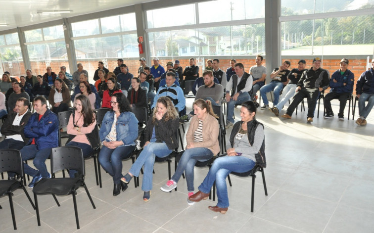 Prefeitura promove palestra motivacional para servidores públicos