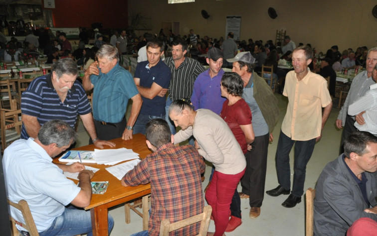 Barra do Rio Azul celebra Dia do Colono e Motorista e lança mais um programa de incentivo