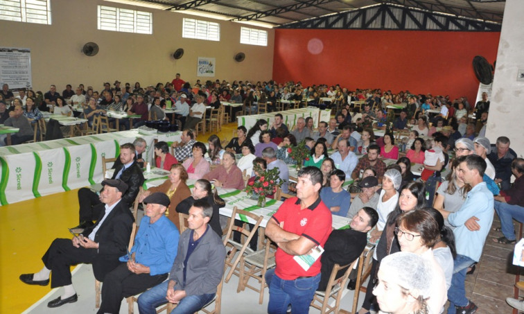 Barra do Rio Azul celebra Dia do Colono e Motorista e lança mais um programa de incentivo