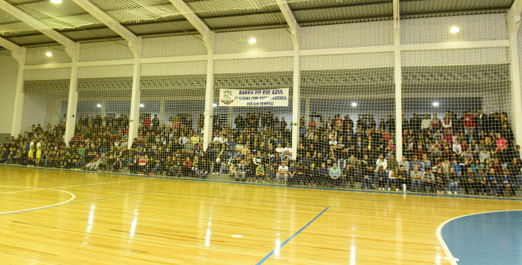 Finais de sete categorias encerram campeonato de Futsal 