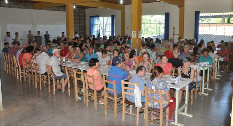 Prefeitura realiza programação especial para Idosos