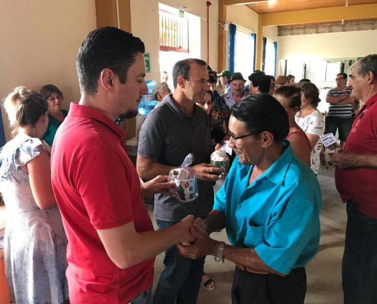 Prefeitura realiza programação especial para Idosos