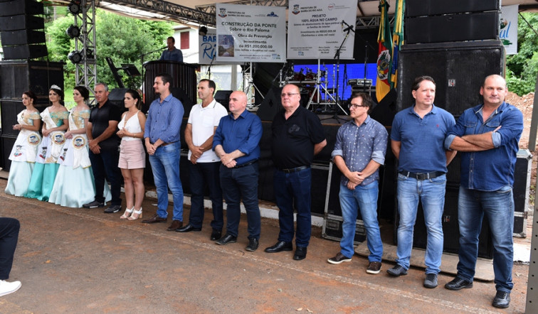  Barra do Rio Azul inaugura Centro de Eventos