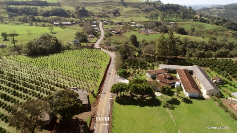 OBRA DE PAVIMENTAÇÃO É CONCLUÍDA NA COMUNIDADE DO JUBARÉ