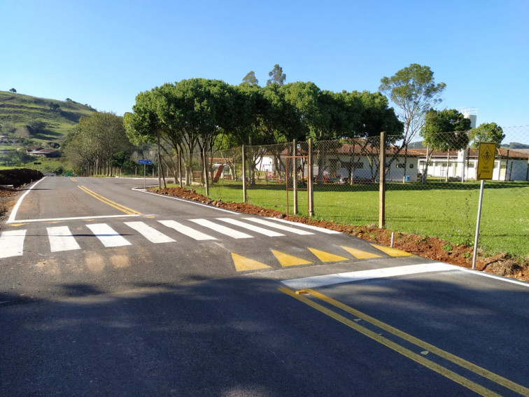 OBRA DE PAVIMENTAÇÃO É CONCLUÍDA NA COMUNIDADE DO JUBARÉ