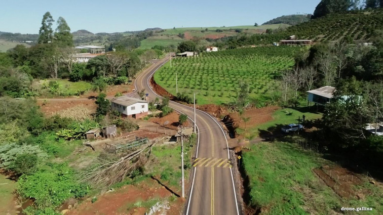 OBRA DE PAVIMENTAÇÃO É CONCLUÍDA NA COMUNIDADE DO JUBARÉ