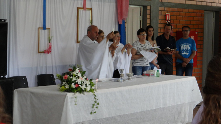 Grupos de idosos e PCDs realizam confraternização de final de ano