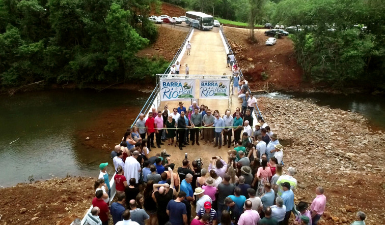 Ponte sobre o Rio Paloma é inaugurada