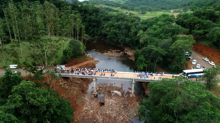 Ponte sobre o Rio Paloma é inaugurada