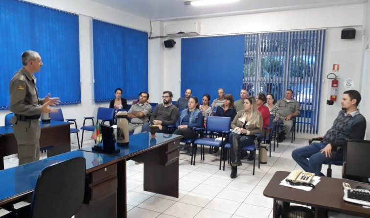 Medidas de segurança são discutidas em reunião