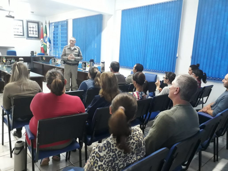 Medidas de segurança são discutidas em reunião