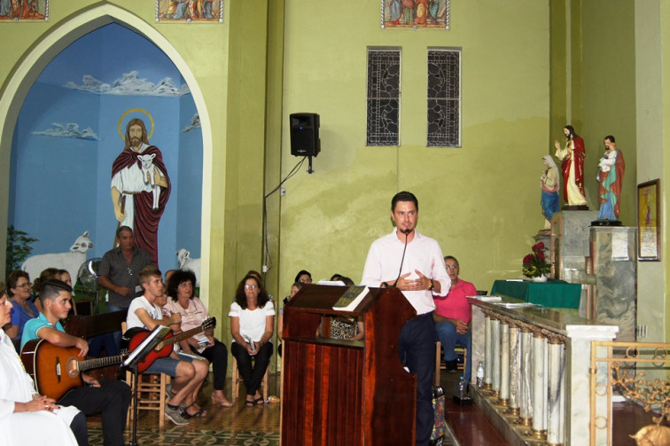 Posse do novo Padre da Paróquia de Barra do Rio Azul