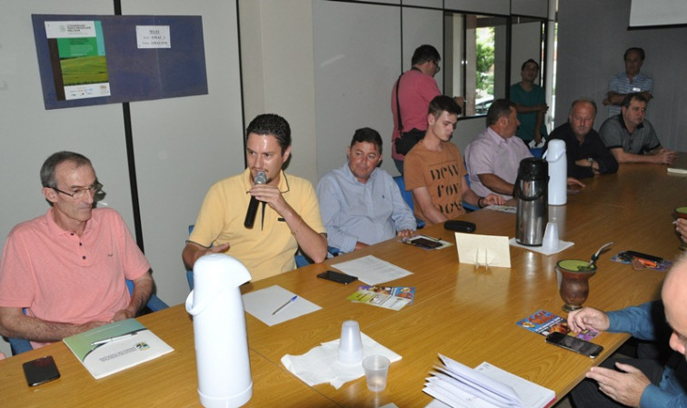 Prefeito participa de reunião com gerência da RGE