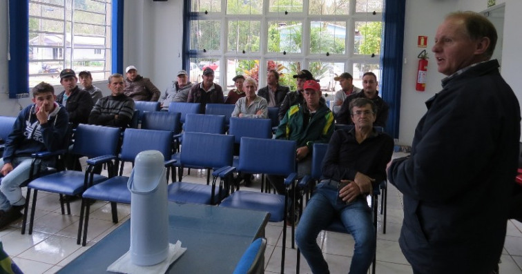 Produtores participam do 2º módulo do curso de Citricultura