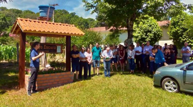 Inaugurado pórtico na comunidade do Poço Escuro