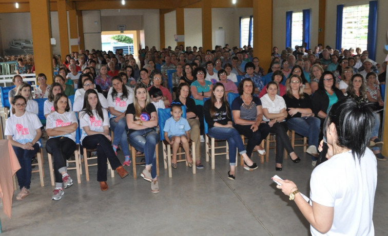 Barra do Rio Azul une mulheres e homens pela prevenção